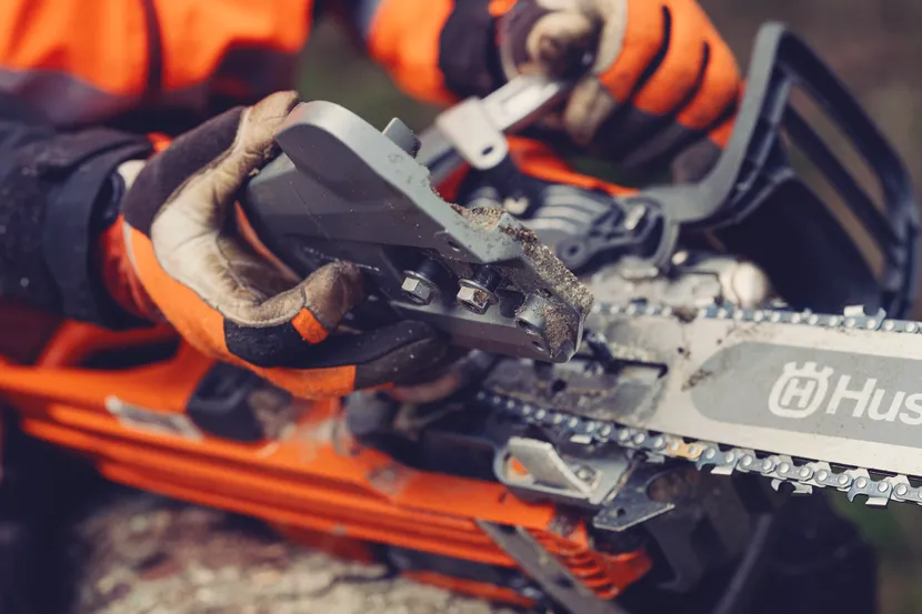 Juhtplaadi kinnitusmutrid